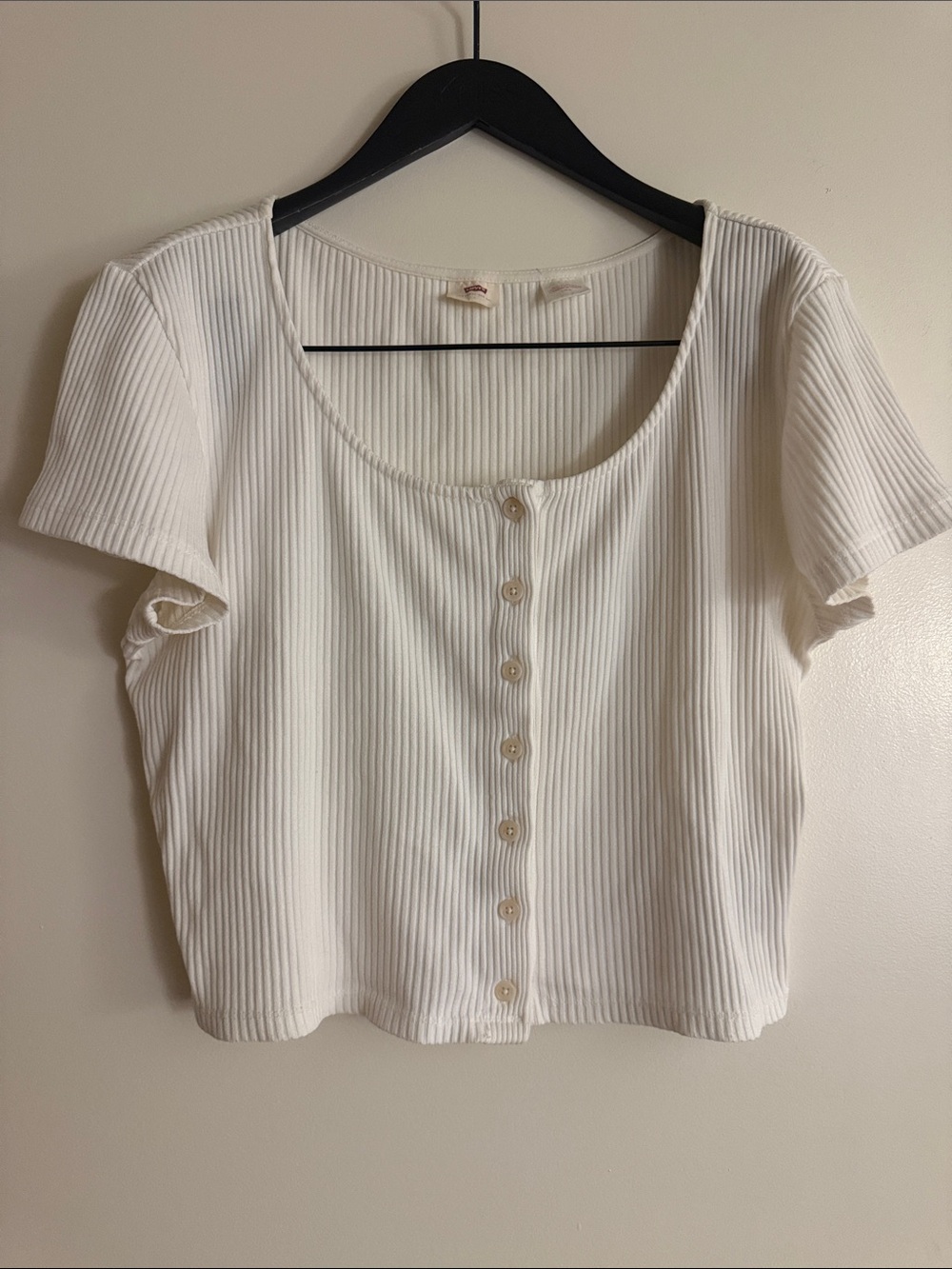 Levi's White Ribbed Button-Front Scoop Neck Tee